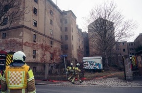 Feuerwehr Dresden: FW Dresden: Brand in ehemaliger Mälzerei in Niedersedlitz - Ausbreitung erfolgreich verhindert