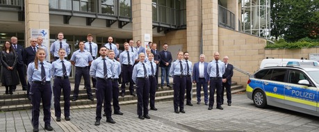 Kreispolizeibehörde Herford: POL-HF: 21 neue Beamtinnen und Beamte bei der Polizei Herford