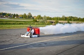 REKORD-INSTITUT f&uuml;r DEUTSCHLAND: Rasende Feuerl&ouml;scher holen Geschwindigkeits-Weltrekorde