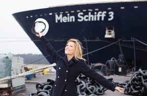 TUI Cruises GmbH: Taufgeschenk von TUI Cruises an seine Fans und die Stadt Hamburg - Live-Konzert am Fischmarkt mit Mein Schiff 3 Taufpatin Helene Fischer (FOTO)