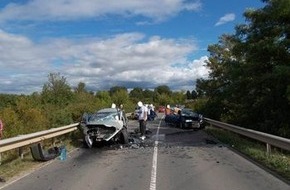 Polizeidirektion Neustadt/Weinstraße: POL-PDNW: Schwerer Verkehrsunfall