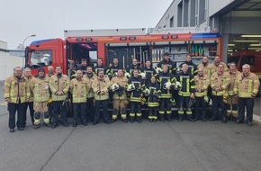 Freiwillige Feuerwehr Tönisvorst: FW Tönisvorst: 12 neue Einsatzkräfte für die Feuerwehr Tönisvorst - ehrenamtliche Mitglieder beenden ihre Grundausbildung