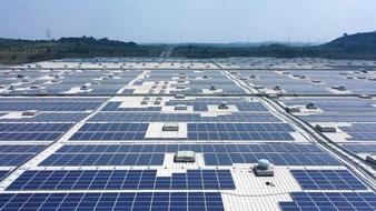 Skoda Auto Deutschland GmbH: SKODA AUTO Volkswagen India Private Limited nimmt eine der größten Solar-Dachanlagen Indiens in Betrieb (FOTO)