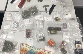 Polizeipräsidium Frankfurt am Main: POL-F: 181123 - 1145 	Frankfurt-Bonames: 
Kontrollaktion mit anschließender Sicherstellungen von Drogen und Waffen 
- Foto beachten