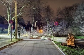 Feuerwehr Moers: FW Moers: Sturmtief "Zeynep" zieht über Moers