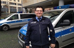Polizeipräsidium Frankfurt am Main: POL-F: 151204 - 959 Frankfurt: "Schutzmann vor Ort" beim 4. Polizeirevier - Foto