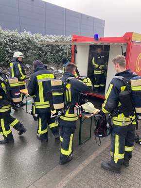 FW-EN: Hochhausbrandbekämpfung - Einsatzübung der Feuerwehr Hattingen