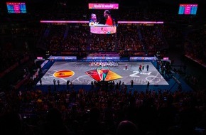 ASB GlassFloor: Videoboden aus Glas sorgt bei Basketball-WM für sporthistorischen Moment und setzt neue Maßstäbe