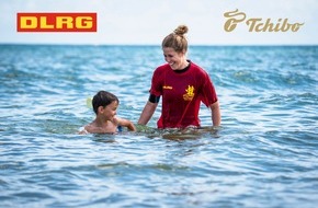 Tchibo GmbH: Badekappen auf! / Tchibo und die DLRG organisieren Ferienschwimmkurse