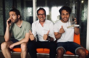 GfK Entertainment GmbH: 21 Wochen auf Platz eins: Lo & Leduc stellen Schweizer Allzeit-Rekord auf