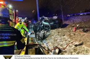 Feuerwehr M&uuml;nchen: FW-M: Ersthelfer reagieren bei Verkehrsunfall vorbildlich (Riem)