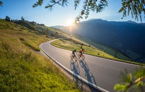 «Menu for Cyclists» mit 15 Touren für Gravelbike und Rennrad in Graubünden