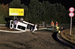 Kreispolizeibehörde Höxter: POL-HX: Im Kreisverkehr auf dem Dach gelandet