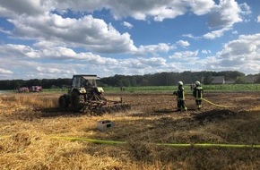 Freiwillige Feuerwehr Bedburg-Hau: FW-KLE: Defekt an Mähdrescher löst Feldbrand aus