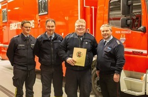 Freiwillige Feuerwehr Celle: FW Celle: Malte Bischoff im Rahmen der Jahreshauptversammlung der Führungsgruppe Einsatzleitung geehrt