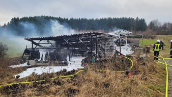 Feuerwehr Lennestadt: FW-OE: Scheunenbrand in Saalhausen
