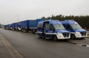 THW Landesverband Berlin, Brandenburg, Sachsen-Anhalt: THW LVBEBBST: Schwer auf Achse - THW übt Kolonnenfahrt / Am 16. November 2024 werden zwischen 9 und 16 Uhr viele blaue LKW durch Treptow-Köpenick und die Landkreise Oder-Spree und ...