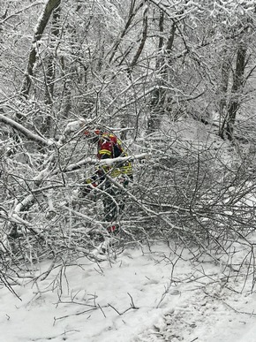 FW-PL: Schneefall sorgt für viel Arbeit