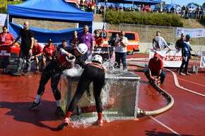 Internationaler Feuerwehrsportwettkampf: Deutschland holt Silber und Bronze in der Teamwertung / Goldmedaille f&uuml;r Juniorinnen im L&ouml;schangriff nass / "Begeisternde Leistungen" in Ostrava