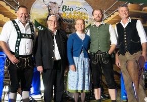 ​Tausende Menschen feiern mit der Bio-Schaukäserei Wiggensbach - Jubiläumsabend, Herbstmarkt und offene Türen zum 20-jährigen Bestehen