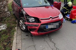 Feuerwehr Herdecke: FW-EN: Verkehrsunfall mit Personenschaden "Am Ossenbrink"