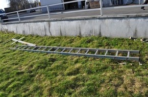 Polizeidirektion Göttingen: POL-GOE: (101/2011) Einbruchserie in Westerode - Diebe stehlen erst PKW und dann Zigaretten