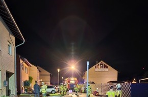 Feuerwehr Grevenbroich: FW Grevenbroich: Feuerwehr löscht brennende Waschmaschine in Keller