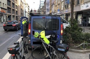 Polizei Düsseldorf: POL-D: Radfahren in Düsseldorf - Kontrollaktion: Zahlreiche Verstöße - Radfahrer mit Haftbefehl festgenommen - Lkw-Fahrer mit falschem Führerschein aus dem Verkehr gezogen
