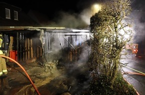 Kreispolizeibehörde Höxter: POL-HX: Carportbrand in Warburg