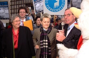 Deutscher Tierschutzbund e.V.: Bundesrat rollt der Tierqual den roten Teppich aus - Deutscher Tierschutzbund kündigt dagegen weitere massive Kampagnen an