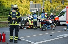 Feuerwehr Dortmund: FW-DO: Verkehrsunfall B236 in der Berghofer Mark