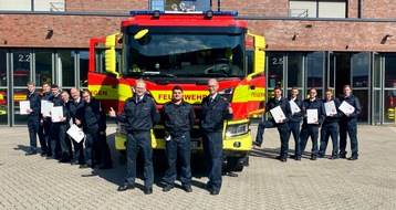 Feuerwehr Ratingen: FW Ratingen: Staffelübergabe in der Ausbildung