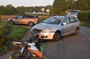 Kreispolizeibehörde Herford: POL-HF: Motorradfahrer bei Verkehrsunfall verletzt - Fahrer ohne Führerschein und mit falschem Kennzeichen unterwegs