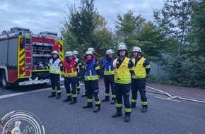 Freiwillige Feuerwehr der Stadt Lohmar: FW-Lohmar: Löschgruppen Birk und Scheiderhöhe beim Leistungsnachweis in Rösrath