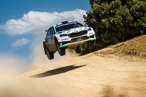 Rallye Italien Sardinien: überraschender WRC2-Heimsieg für italienische Škoda Fabia RS Rally2-Crew