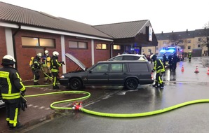 Feuerwehr Schwelm: FW-EN: PKW-Brand, Prinzenstr.