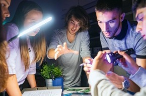 Programm COACHING4FUTURE der Baden-W&uuml;rttemberg Stiftung gGmbH: Umweltschutz mit MINT-Berufen: Waiblinger Schulklassen experimentieren (06.-09.10.)