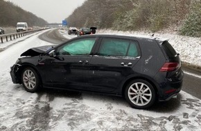 Polizeidirektion Landau: POL-PDLD: A65/AS LD-Süd(Fahrtrichtung Ludwigshafen) - In die Schutzplanke gerutscht