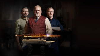 The HISTORY Channel: "Forged in Fire - Schlag die Jury": In der neuen Wettkampf-Show von HISTORY treten Klingenschmiede gegen die Jury an