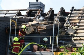 Kreisfeuerwehrverband Pinneberg: FW-PI: Hasloh: Dachstuhlbrand in Einfamilienhaus