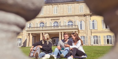 Universität Hohenheim: CWUR-Ranking: Uni Hohenheim gehört zu Top 3,9 Prozent weltweit