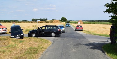 Kreispolizeibehörde Herford: POL-HF: Verkehrsunfall mit Verletzten -
Zusammenstoß zweier PKW nach Vorfahrtsmissachtung