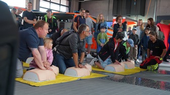 FW Stuttgart: Feuerwehr Stuttgart begrüßt über 10.000 Gäste beim Tag der offenen Tür