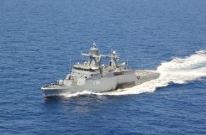 Presse- und Informationszentrum Marine: Korvette "Braunschweig" beendet UNIFIL-Einsatz (BILD)