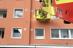 Feuerwehr Ratingen: FW Ratingen: einsatzreicher Tag für Rettungsdienst und Feuerwehr