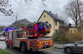 Feuerwehr Hattingen: FW-EN: Küchenbrand mit drei Verletzten und ein sehr ruhiger Jahreswechsel für die Hattinger Feuerwehr