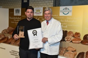 Zentralverband des Deutschen Bäckerhandwerks e.V.: Tim Mälzer wird Botschafter des Deutschen Brotes 2014 / Das Deutsche Bäckerhandwerk feiert mit 300 Gästen den zweiten Tag des Deutschen Brotes in Berlin (FOTO)