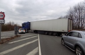 Polizeidirektion Pirmasens: POL-PDPS: Höheischweiler - A 62 - Unfall mit leichtverletzter Person -  Sicherstellung Führerschein und Sicherheitsleistung