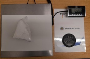 Bundespolizeidirektion Sankt Augustin: BPOL NRW: Fahndungserfolg des grenzüberschreitenden Polizeiteams: 23-Jähriger mit 220 Gramm Kokain auf der Autobahn 3 festgenommen