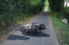Polizei Düren: POL-DN: Gestohlener Roller ausgebrannt auf Feldweg aufgefunden